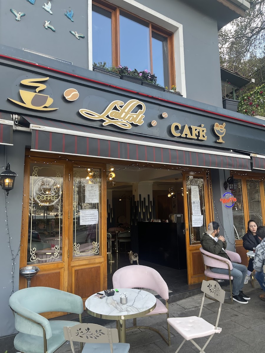 Lalloli Café